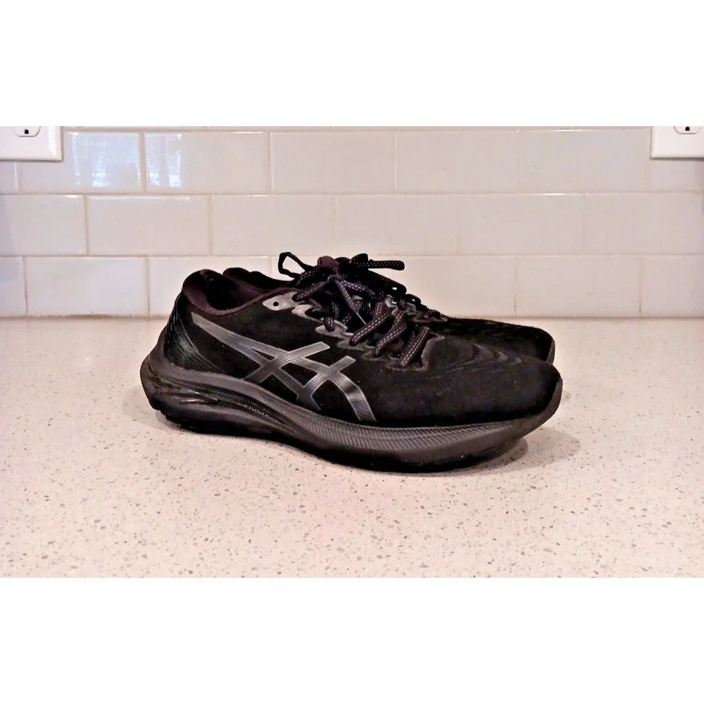 ASICS GT-2000 11 Men's Size 9.5 Black/Black Running Shoes